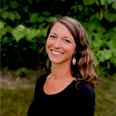 Connie Bolte